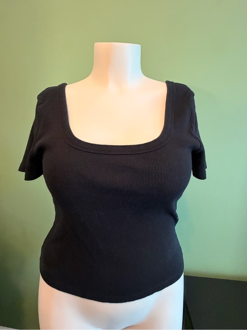 Universal Thread Black Square Neck Short Sleeve Top